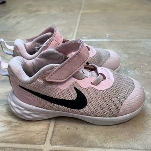 Nike Revolution Toddler Shoes